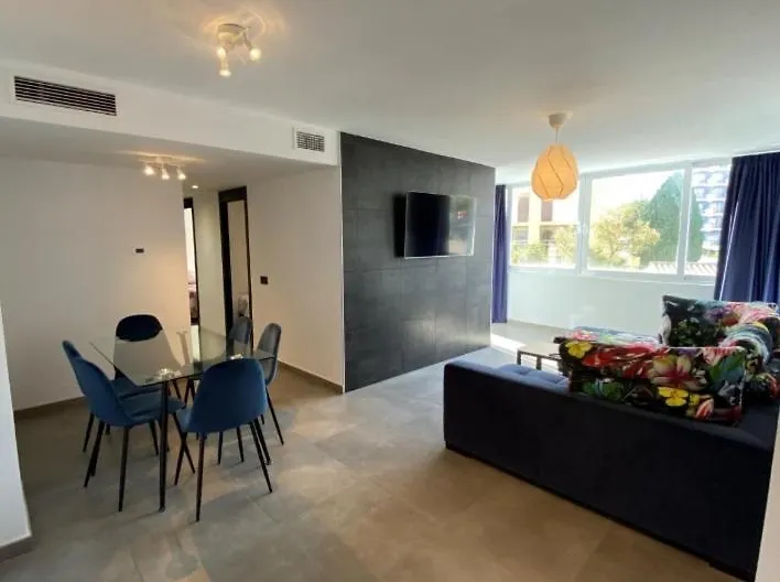 Apartamento Fuengirola Playa contacts